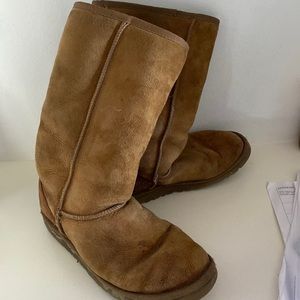 Uggs sz 10, pre-owned, tall chestnut classic